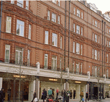 Jumeirah Carlton Tower Hotel (Londres) http://www.jumeirah.com/Hotels-and-Resorts/Reiseziele/London/Jumeirah-Carlton-Tower (en anglais)