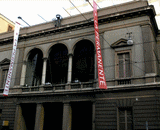 Palazzo della Permanente (Mailand) http://www.lapermanente-milano.it/ (auf Italienisch)