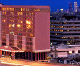 Double Tree International Plaza Hotel (Toronto) http://www.torontoairport.doubletree.com/ (auf Englisch)
