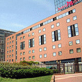 Mercure Toulouse Compans Caffarelli (Toulouse) http://www.mercure.com/fr/hotel-1585-mercure-toulouse-compans-caffarelli/index.shtml (auf Englisch)